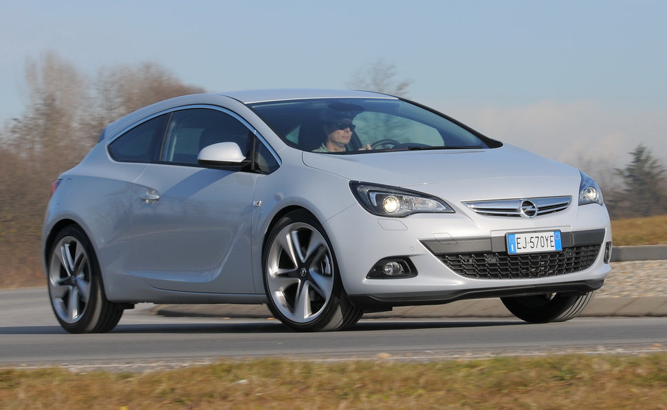 Prova Opel Astra Gtc Scheda Tecnica Opinioni E Dimensioni 2 0 Cdti