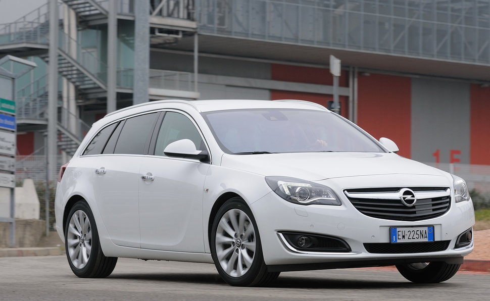 Prova Opel Insignia scheda tecnica opinioni e dimensioni 2.0 CDTI 140 CV 104gr. Cosmo - alVolante.it