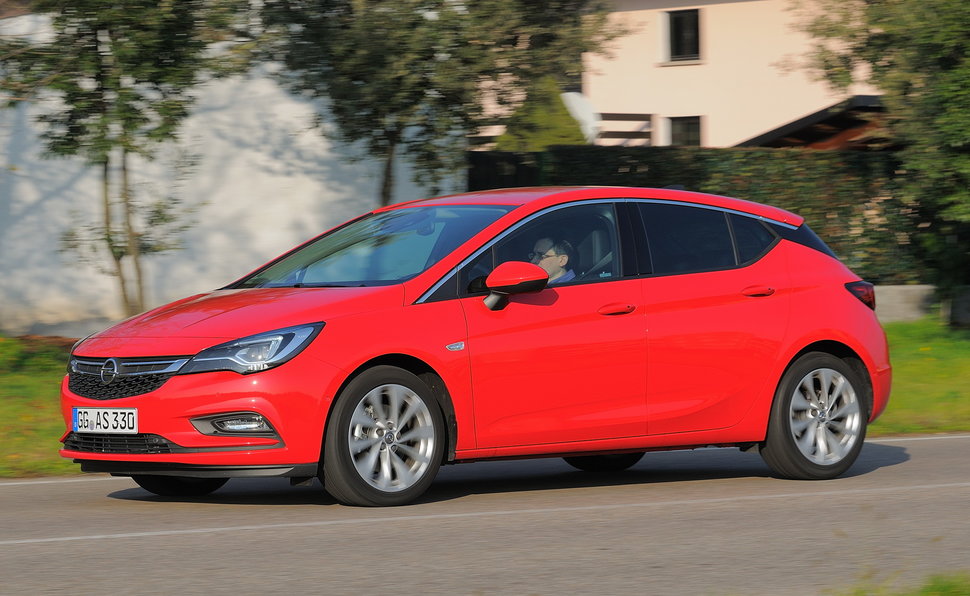 Prova Opel Astra scheda tecnica opinioni e dimensioni 1.6 CDTI 136 CV