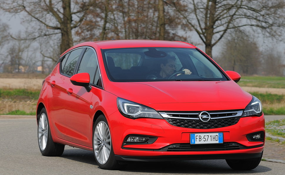 Prova Opel Astra scheda tecnica opinioni e dimensioni 1.0 Turbo ecoFlex