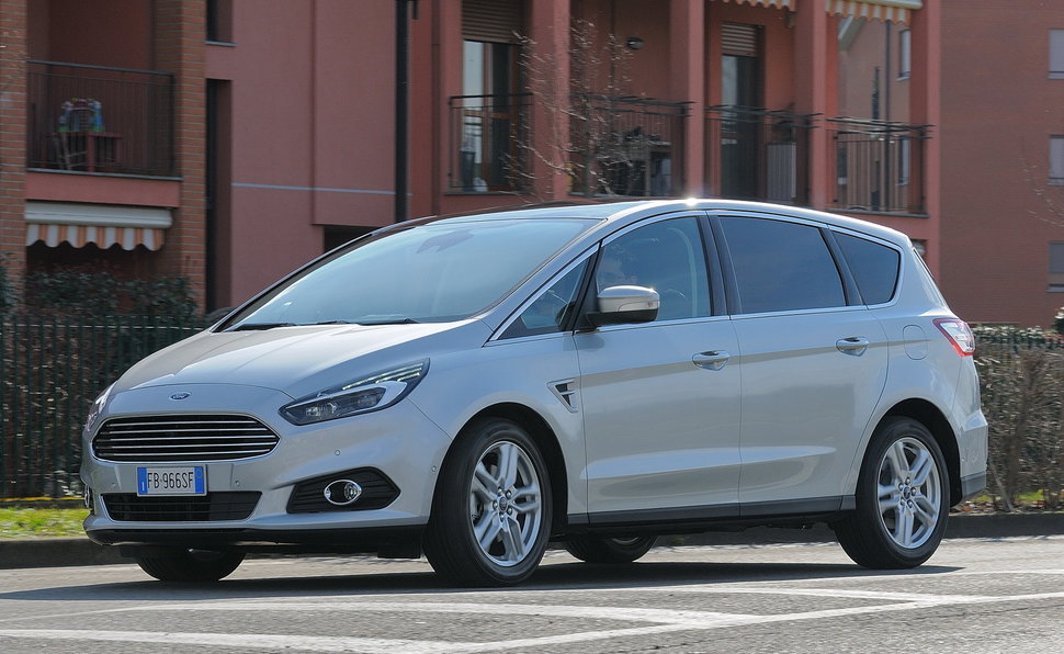 Prova Ford S Max Scheda Tecnica Opinioni E Dimensioni 2 0 Tdci 150