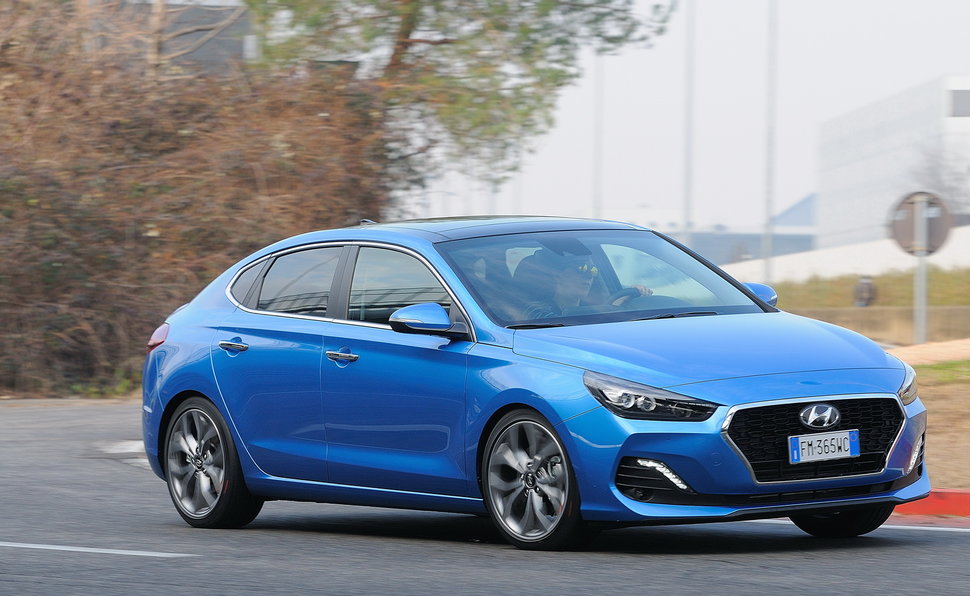 Prova Hyundai I30 Fastback Scheda Tecnica Opinioni E Dimensioni 1.4 T-Gdi Style Dct