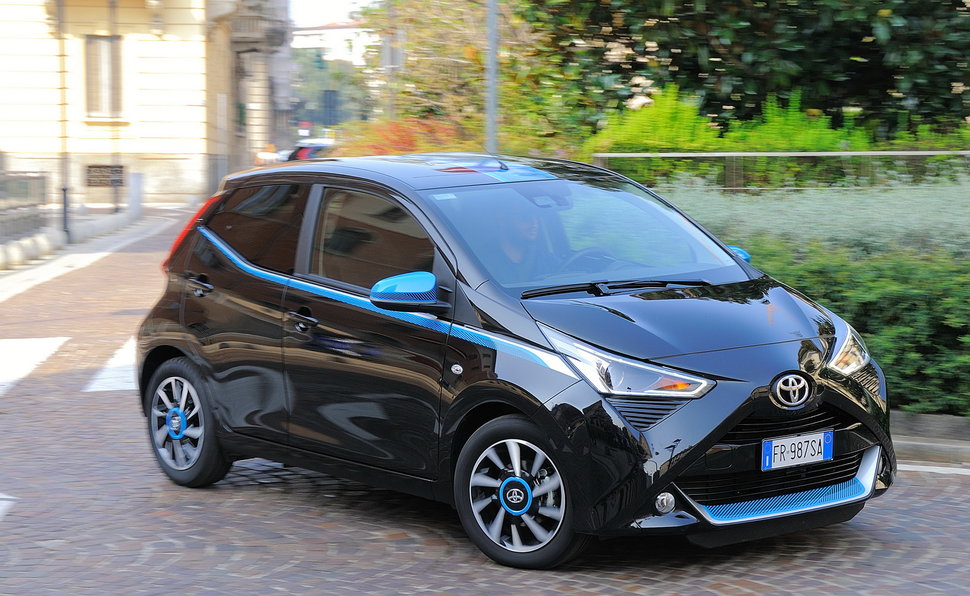 Prova Toyota Aygo Scheda Tecnica Opinioni E Dimensioni 1.0 VVT-i X ...