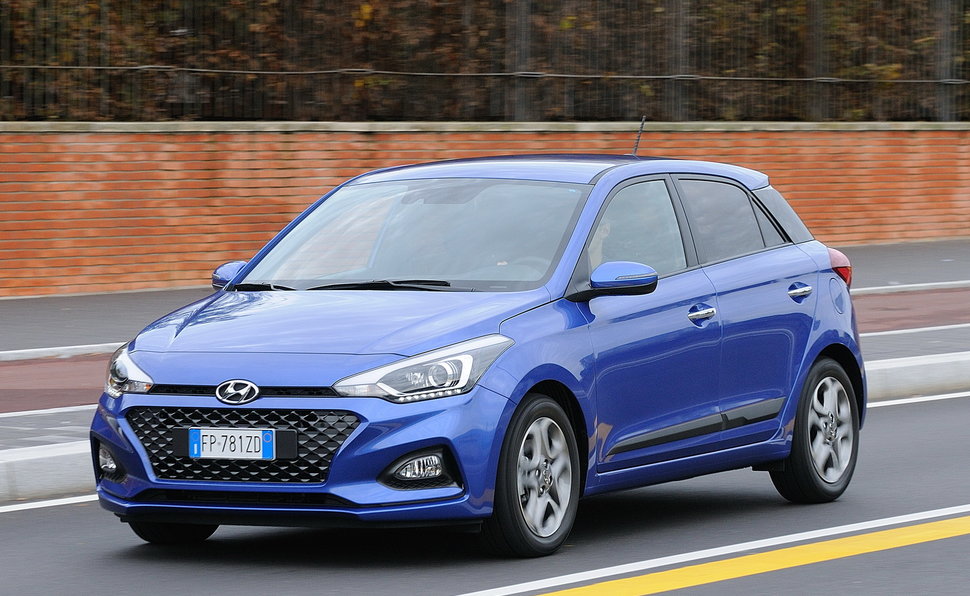 Prova Hyundai i20 scheda tecnica opinioni e dimensioni 1.0