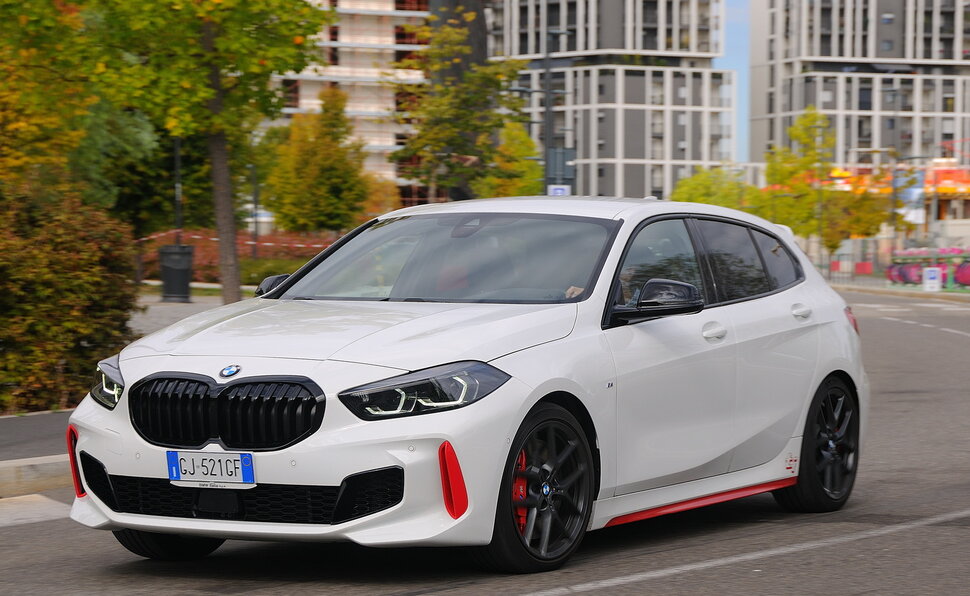 Prova BMW Serie 1 scheda tecnica opinioni e dimensioni 128ti Steptronic 