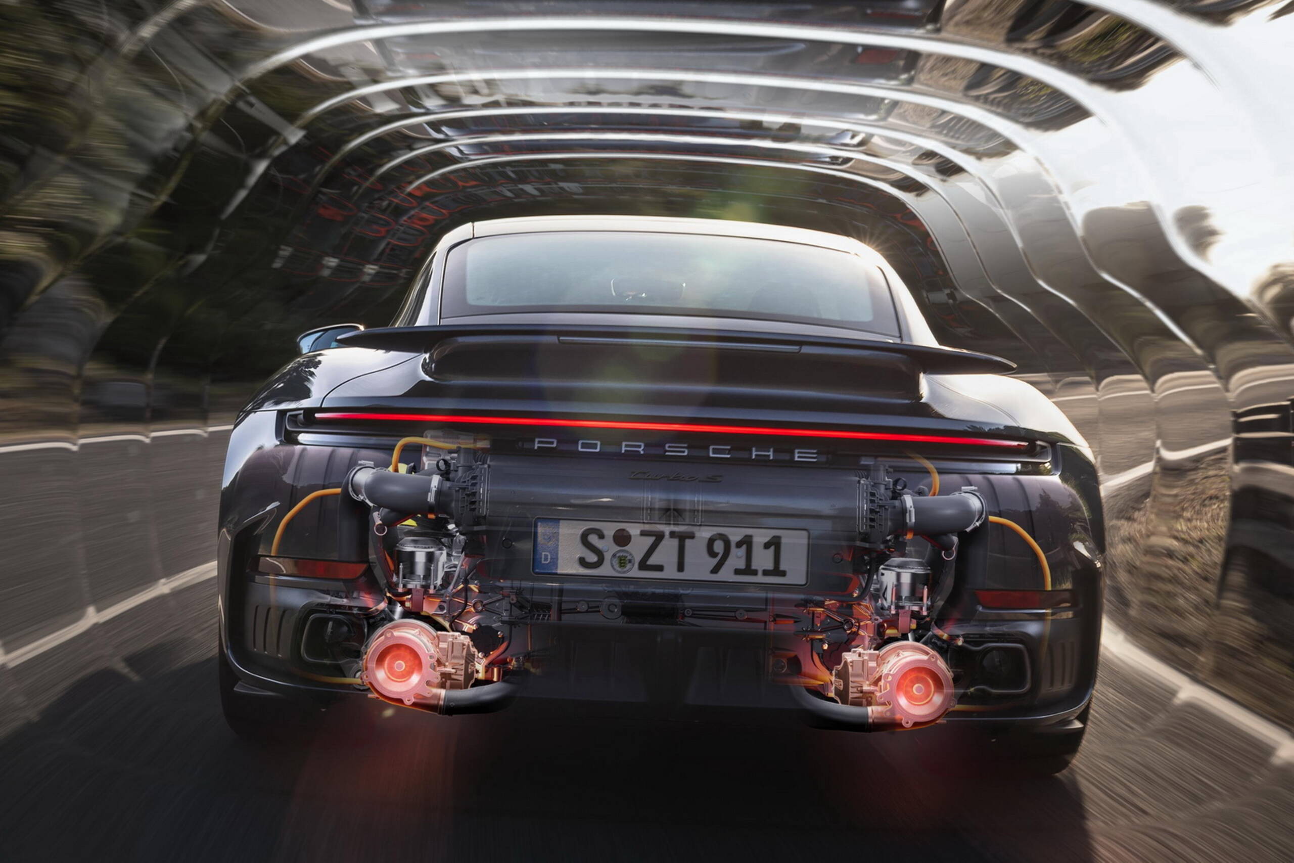 La Porsche torna a puntare sui motori a combustione
