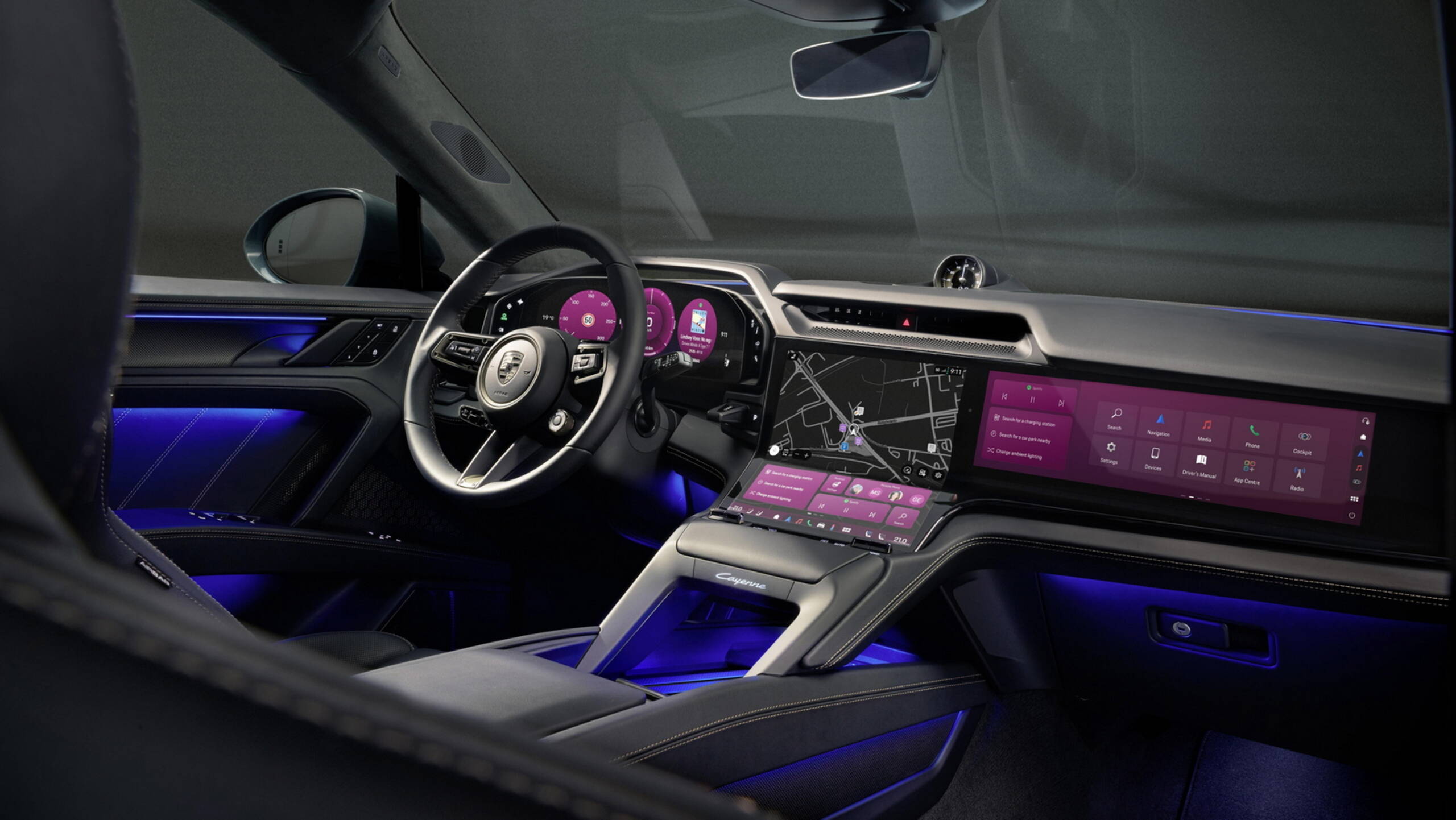 Porsche Cayenne 2025: svelati gli interni