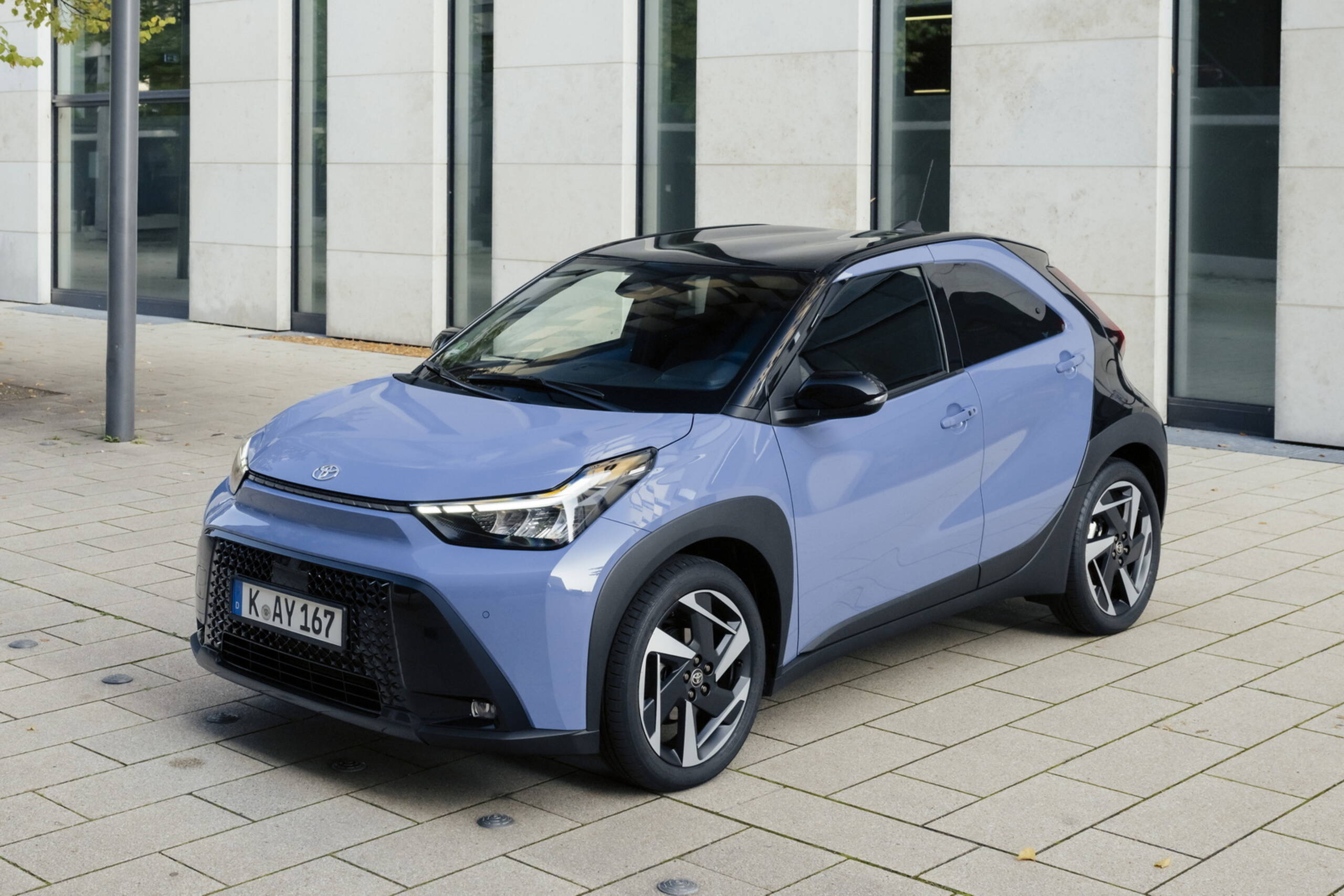 Toyota Aygo X: i prezzi della Hybrid