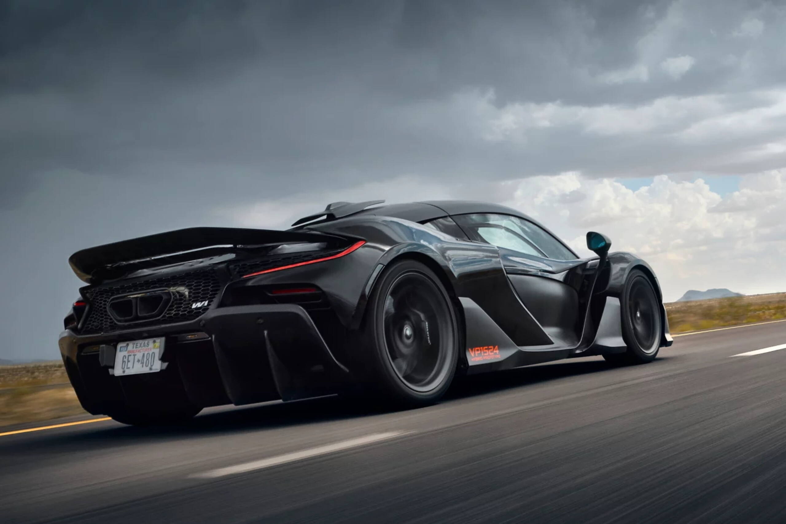 La McLaren W1 portata al limite nei test di sviluppo