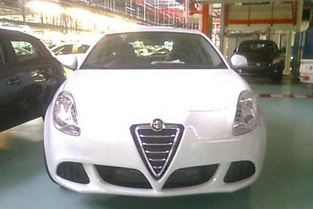 Porte-clés Alfa Romeo Milano – Alfa Clássicos