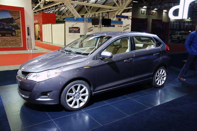DR3: berlina a cinque porte “low-cost” - alVolante.it
