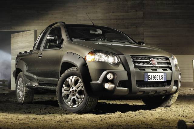 fiat_strada_2012_03.jpg?itok=Qh8KRMAY