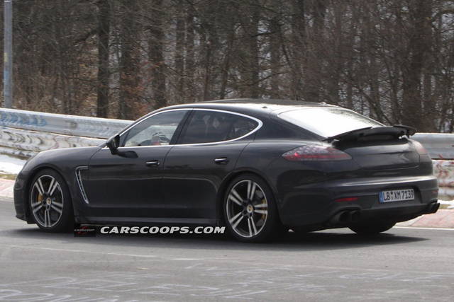 Il nuovo volto della Porsche Panamera