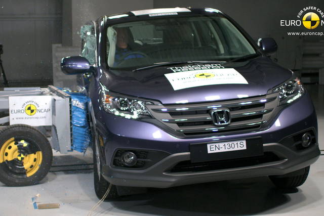 I crash test di Honda CR-V e Citroën C4 Picasso