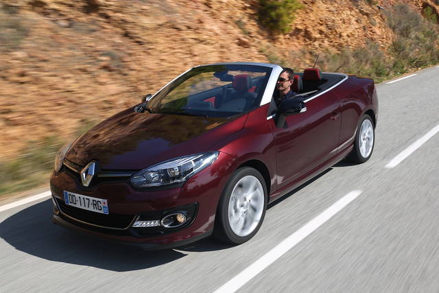 La Renault Mégane CC ai blocchi di partenza