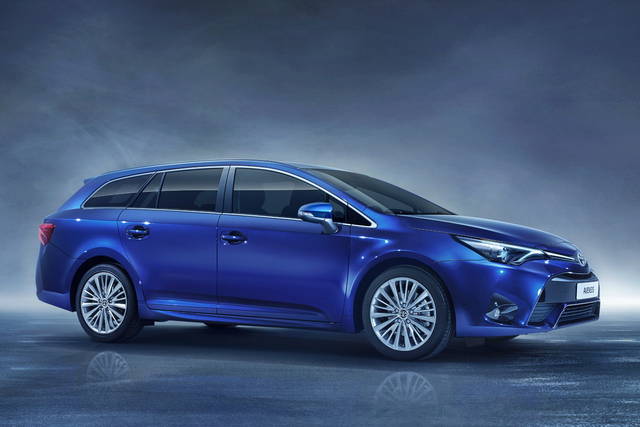 La nuova Toyota Avensis pronta al debutto