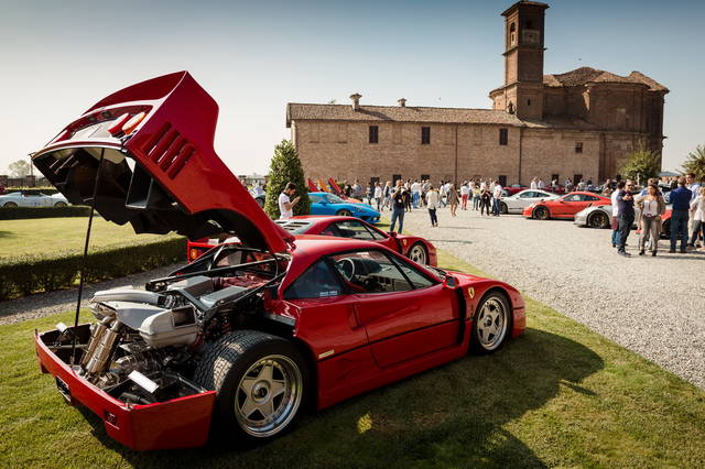 Tanta affluenza per il quinto Car and Coffee del 2016
