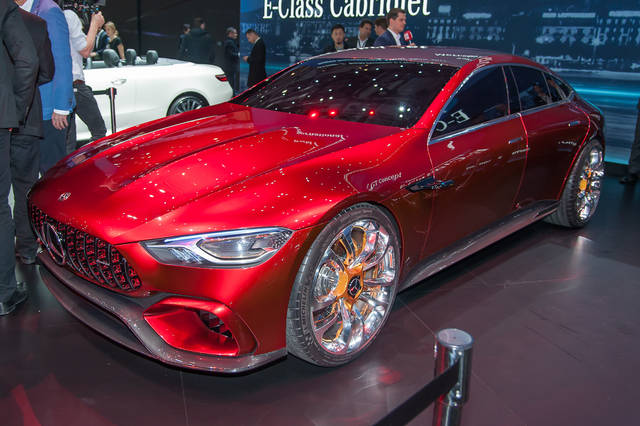 AMG GT Concept, berlina sportiva con “cuore” da F1