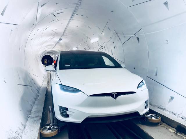 Con The Boring Company nasce la metro per l’auto