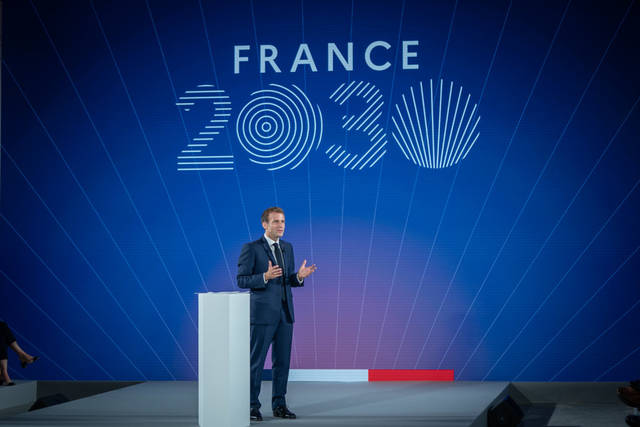 La Francia finanzia l’auto elettrica