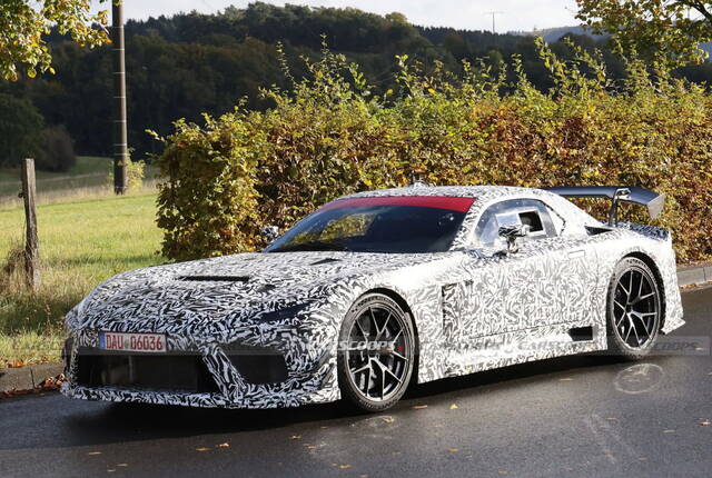 La Lexus sta preparando una supercar da 900 CV