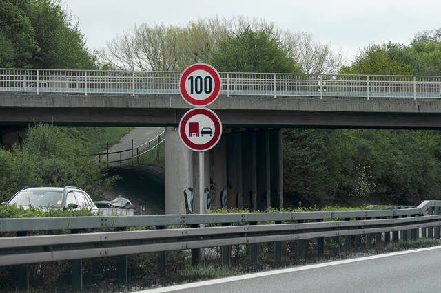Limite di 100 km/h in tutta Europa: la proposta arriva dall’Austria