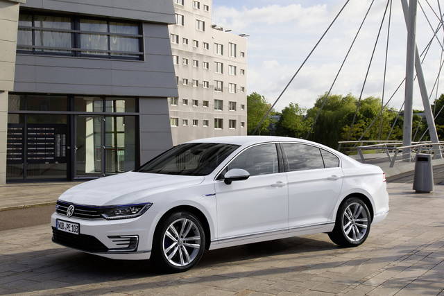volkswagen passat gte 18