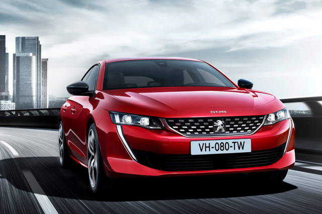 Peugeot 508: stile deciso e meno peso