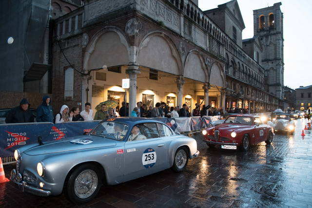 MIlle Miglia 2018: dominio delle “nonne” nella 1a tappa