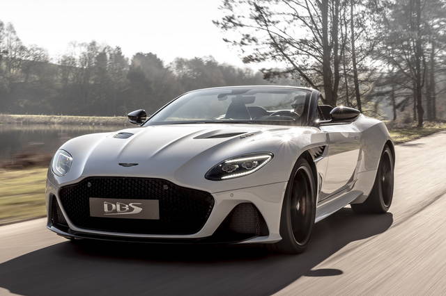 Aston Martin DBS Superleggera: ora anche Volante