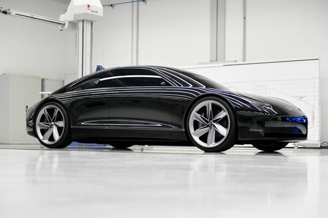Hyundai Prophecy: parlano i designer