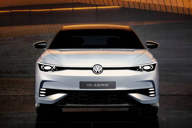 Dieci Volkswagen elettriche entro il 2026