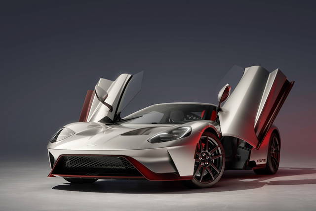 Ford GT leaves the scene with the LM . Edition
