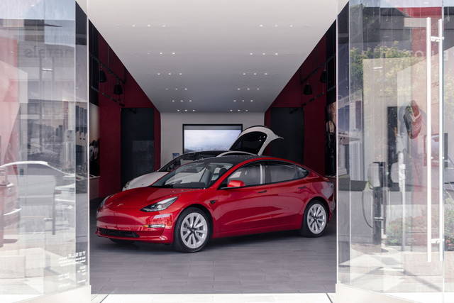 Tesla Model 3: new price cut in Italy