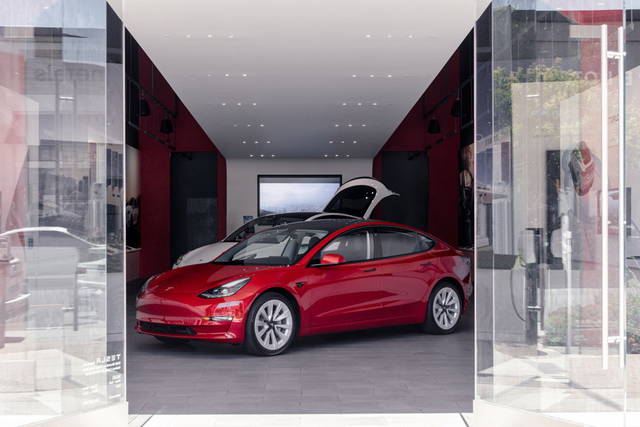 Tesla Model 3: novo corte de preço na Itália