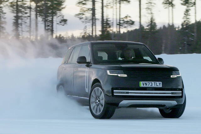 La Range Rover elettrica affronta la messa a punto finale