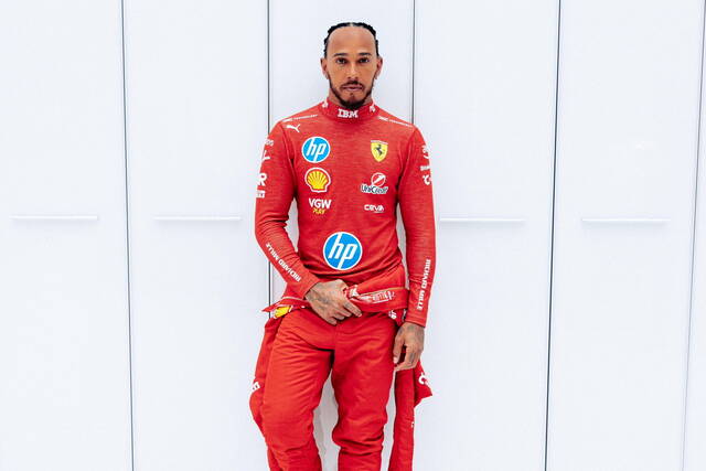 Primi giri di pista per Hamilton sulla Ferrari