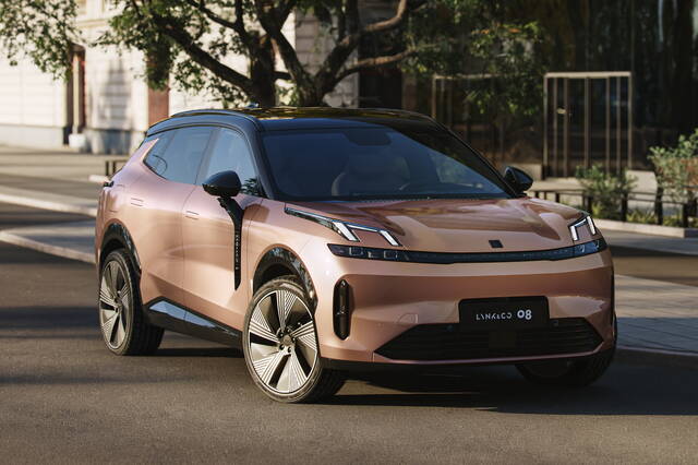 Lynk &amp; Co 08: l&#039;ibrida plug-in con 200 km a emissioni zero