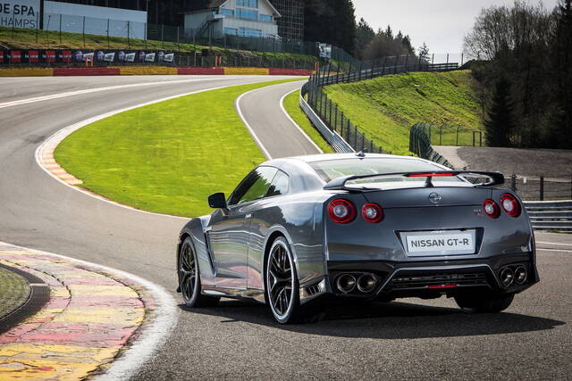 La Nissan dice addio alla GT-R serie R35