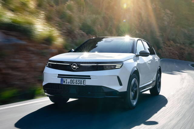 opel grandland 16 phev 2025 03