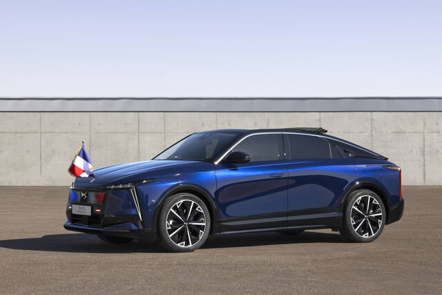 Un’auto “italiana” per il Presidente francese