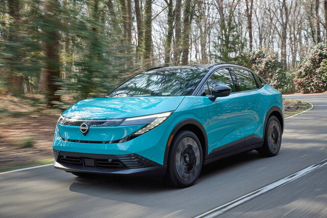 La Nissan Leaf cambia in tutto