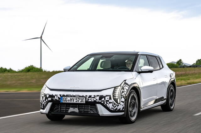 Kia EV4: ultimi collaudi prima della produzione