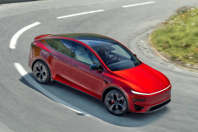 Tesla Model Y Performance: aperti gli ordini per la super crossover