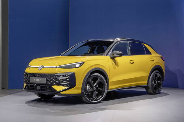 Volkswagen T-Roc: più grande e presto full hybrid