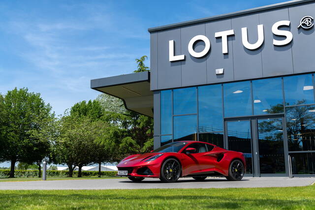 La Lotus Emira non morirà nel 2027