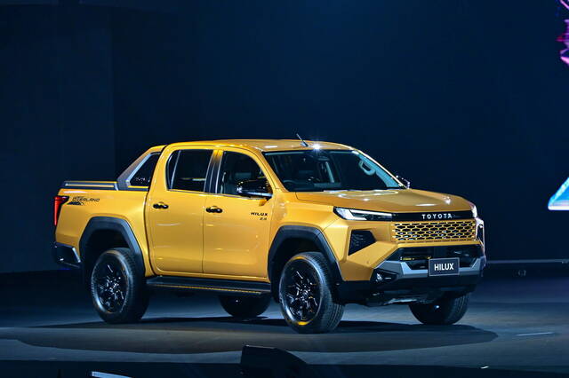 Il Toyota Hilux sarà anche elettrico e a idrogeno