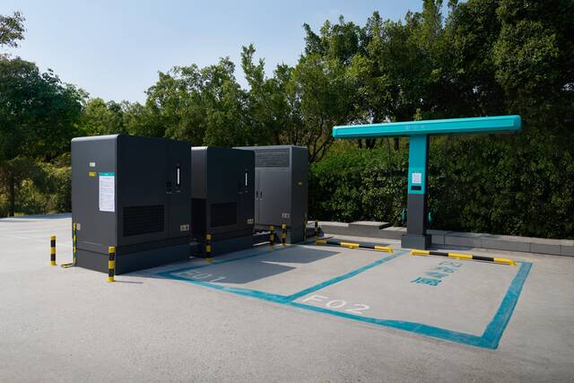 BYD Blade Battery 2.0: addio attese, il pieno elettrico si fa in 10 minuti
