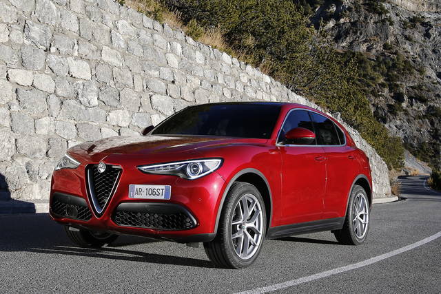 Prossima Uscita Alfa Romeo Stelvio 2 0 Turbo 280 Cv First
