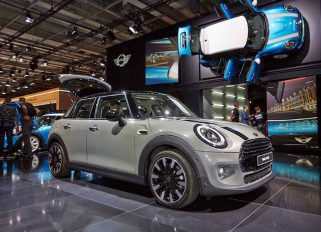 Prova Mini Mini 5 Porte Cooper D Vespa Primavera